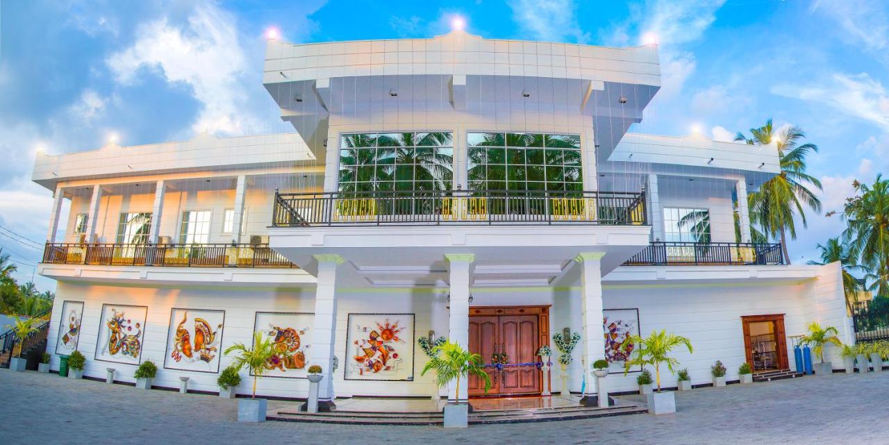 Aurora Banquet&Hotel Chilaw Exterior foto