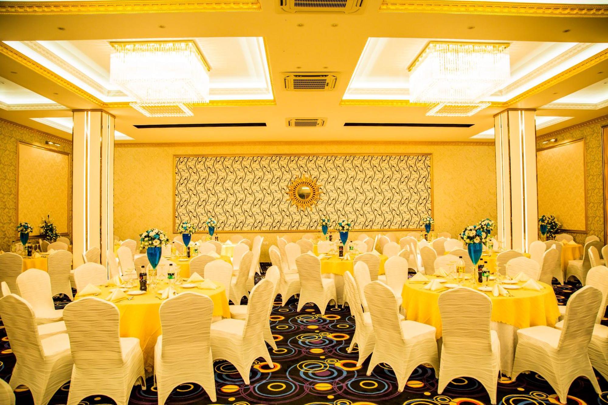 Aurora Banquet&Hotel Chilaw Exterior foto